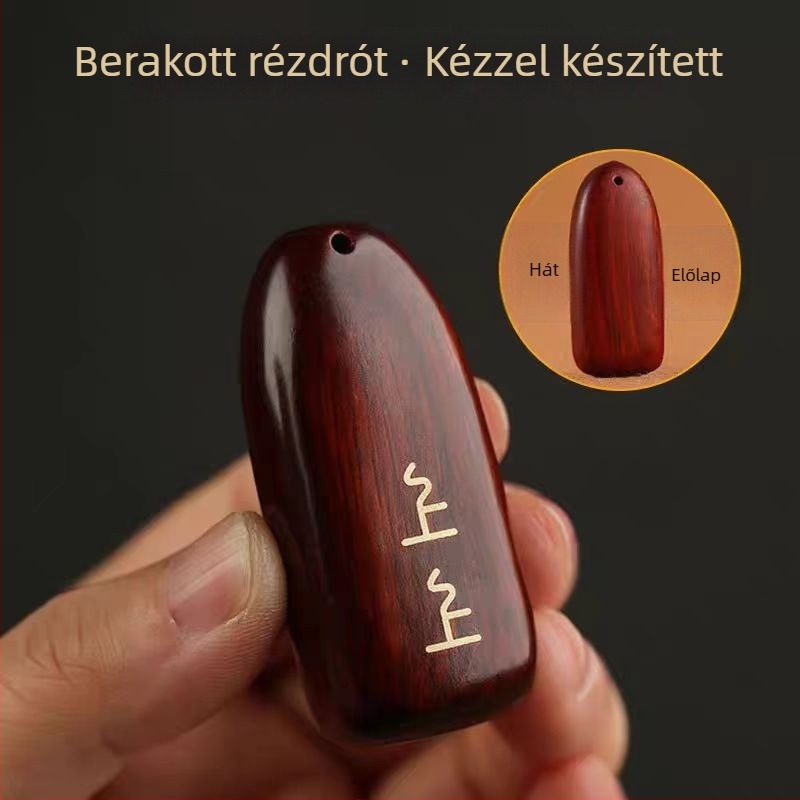 Rózsafából készült medál, kézzel készített fa nyéllel és zsinórral
