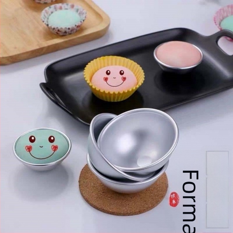 Félkör alakú forma zseléhez, pudinghoz és mousse-hoz papírtálca-alappal