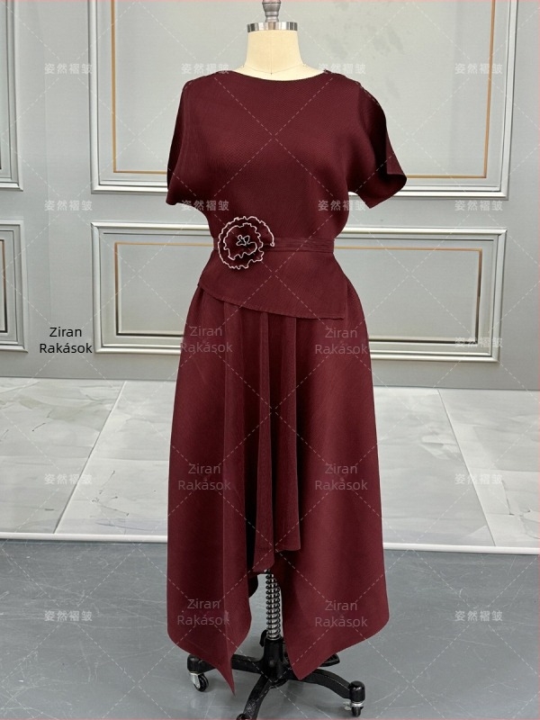 Fekete, rugalmas pin-tuck plisírozott két részes szett, hosszú szoknya és chiffon blúz rövid ujjú, univerzális méret
