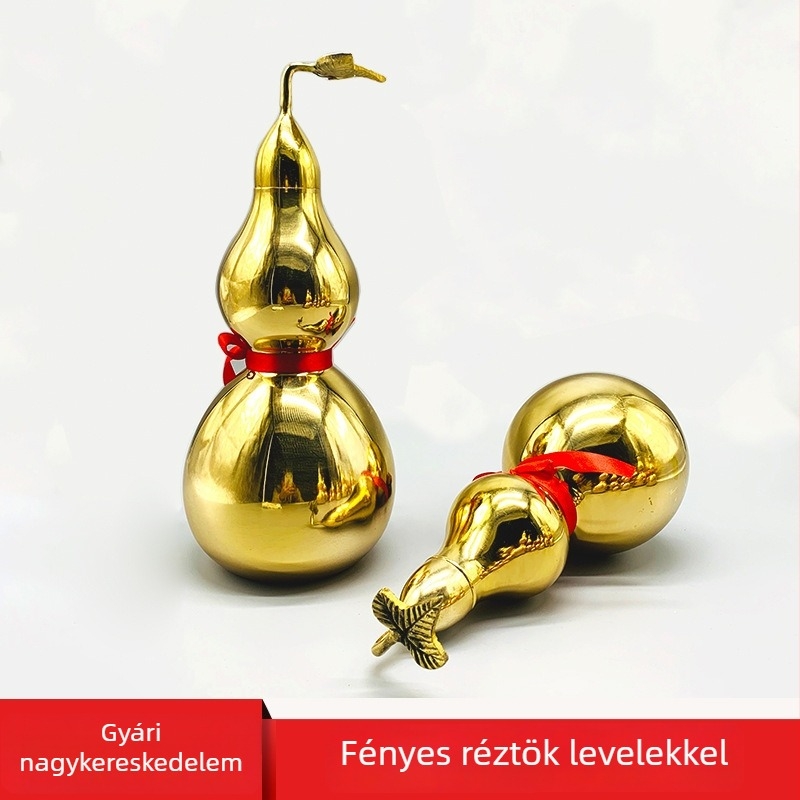 Réz tök alakú medál, nyolc trigrammával, sima felülettel, levéllel és nyitható fedéllel, két méretben (nagy és kicsi)