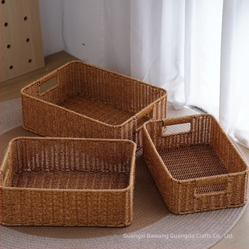 Stílusos rattan tároló kosár beépített vasvázzal — minimalist otthoni rendező a balkonhoz