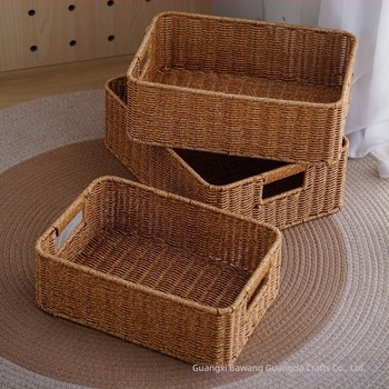 Stílusos rattan tároló kosár beépített vasvázzal — minimalist otthoni rendező a balkonhoz