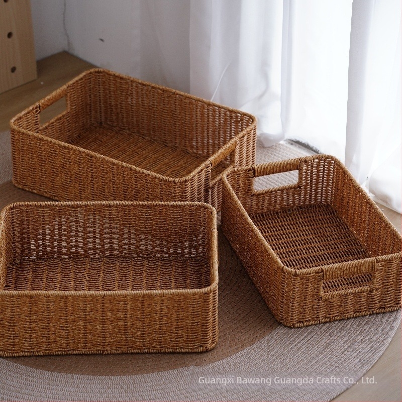 Stílusos rattan tároló kosár beépített vasvázzal — minimalist otthoni rendező a balkonhoz