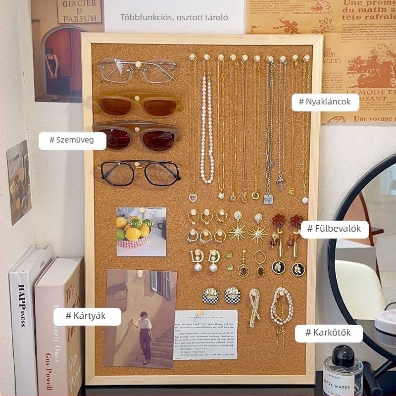 Fából készült asztali ékszerbemutató állvány, vintage postai képeslap-stílusú, nyakláncokhoz, gyűrűkhöz és fülbevalókhoz