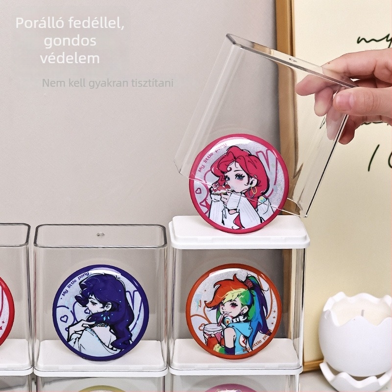 Átlátszó kiállítási doboz anime figurák és kitűzők számára, asztali tároló, porvédett, könnyen többszintűen rendezhető.