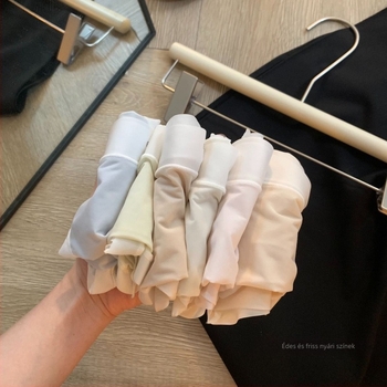 Női ice-silk alsónemű, ultra vékony, nude érzet, középmagas derekú, egyszínű