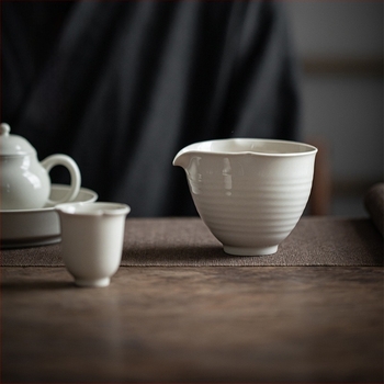 Miyan kerámia Gongfu teáskészlet növényi hamu-glazúrral – egyenlőség-kupa, tea tálca és tea adagoló, japán stílusú teaceremóniás kiegészítők