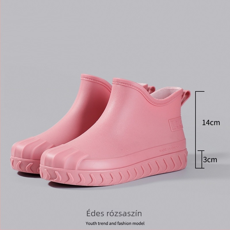 Női boka magasságú vízálló esőcsizma, slip-on, PVC felső rész, csúszásmentes talp, divatos dizájn
