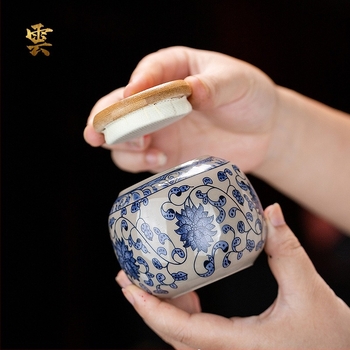 Kék-fehér porcelán teás tartó készlet, kis zárható kerámia teásüveg, tealevelekhez és Dendrobium officinale porhoz, nedvességálló ajándékdoboza.