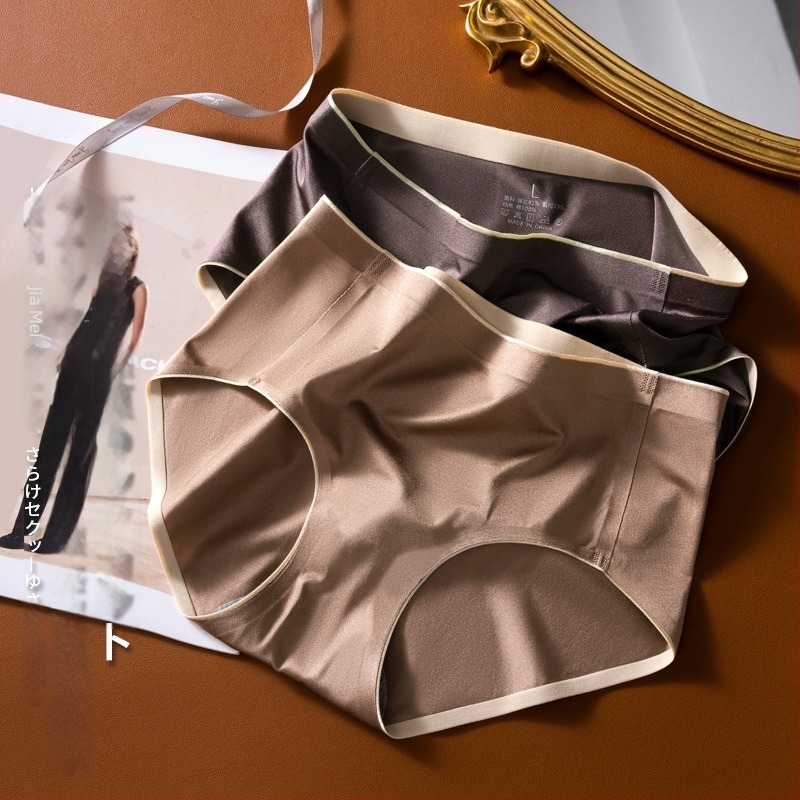 Női luxus Lycra fehérnemű selyemhatású felülettel, hűsítő Ice Silk grafénnel és pamut béléssel a szemérem részen, középmagas derekú