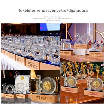 Egyedi kristálytrófea cég évfordulójára és díjakra logóval