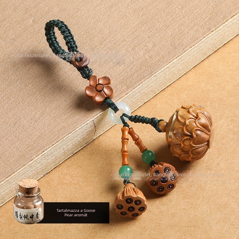 Fából készült kulcstartó zöld szantálfa lotuszos aromatizált tasakkal, antik stílusú aromaterápiás medál pároknak