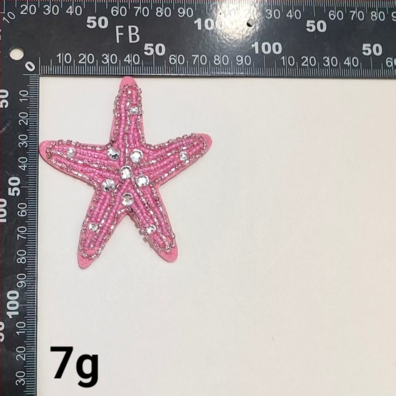 Kézzel készített gyöngyös tengeri csillag – kis ékszerkiegészítő, brooch és medál DIY csipkéhez