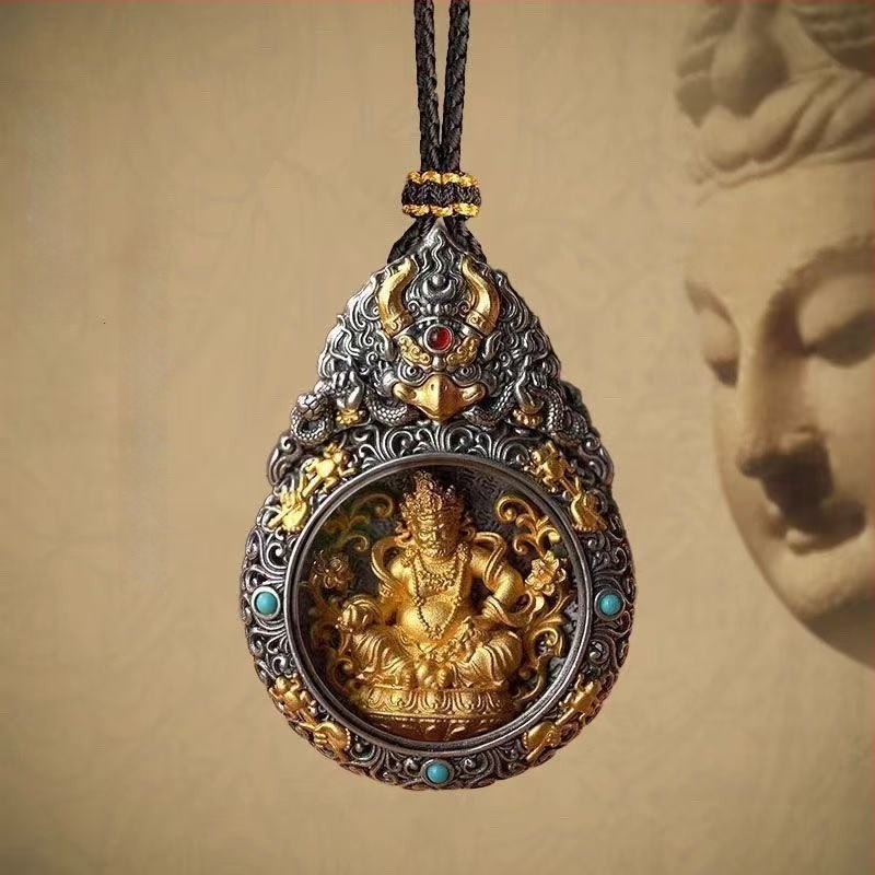 Tibeti aranyozott medálos nyaklánc nyolc védőistennel és a Gazdagság Istennel – Ksitigarbha, Samantabhadra és Manjushri – férfi kreatív ékszer