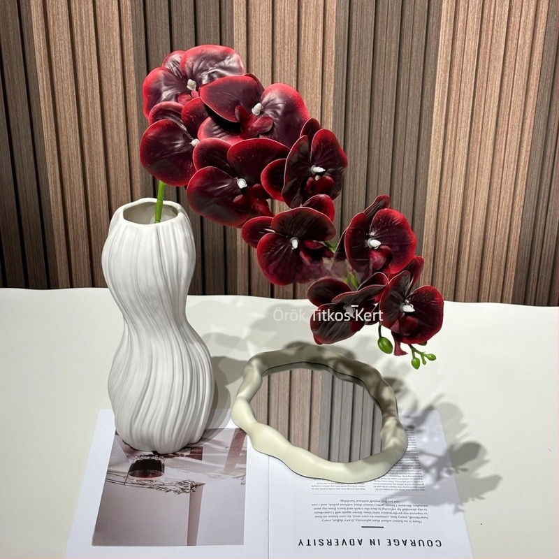 3D-nyomtatott Phalaenopsis orchidea fej, 9-fejű reliefes PVC virág esküvői dekorációhoz