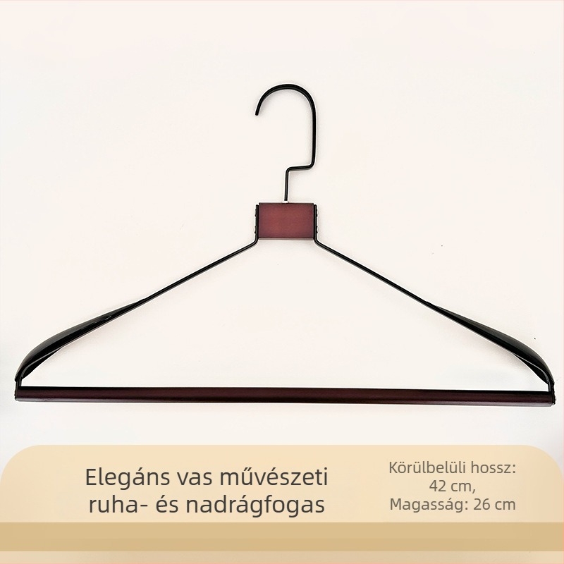 Modern minimalist fa- és fém ruhafogas széles vállakkal, karcolásmentes és csúszásmentes