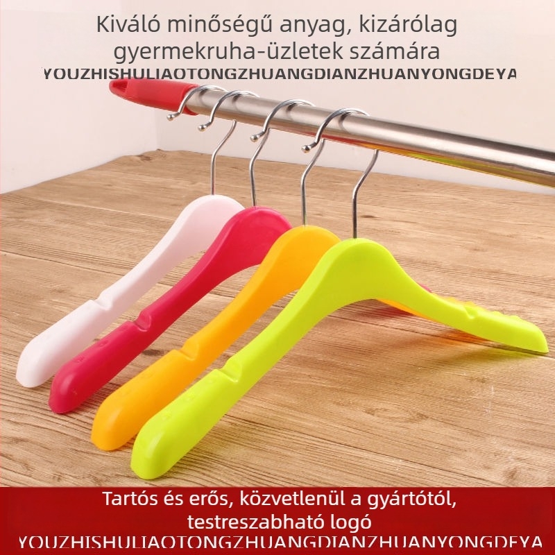 Műanyag ruhavállfák gyerekek ruháit árusító boltok számára; babáknak, kisgyerekeknek és nagyobb gyerekeknek.