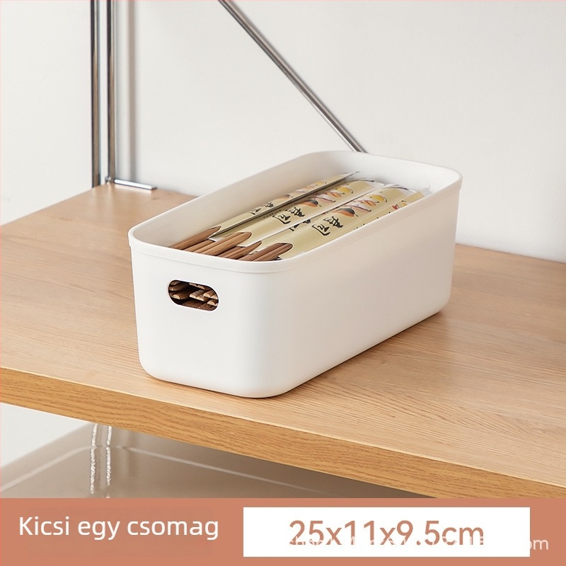 Konyhai tárolópolc a pulton és a szekrényben — több szintű polc fűszereknek, edényeknek és tálaknak