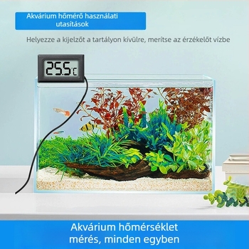 Akvárium vízének hőmérsékletét mérő digitális hőmérő szenzorral, belső használatra tervezve, nagy pontossággal.