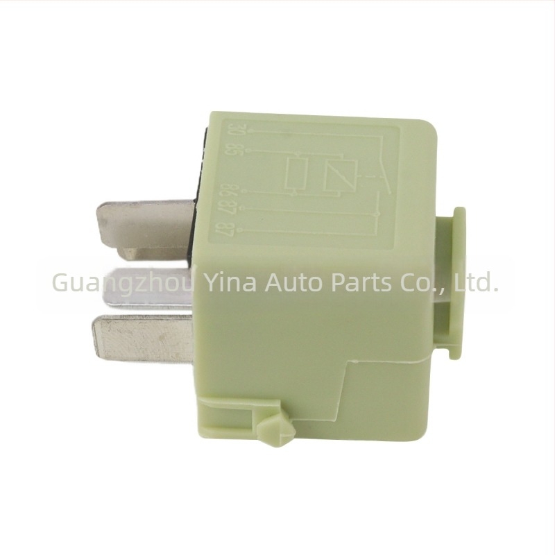 61368373700 Relé pumpa légsugárzó BMW E90 E34