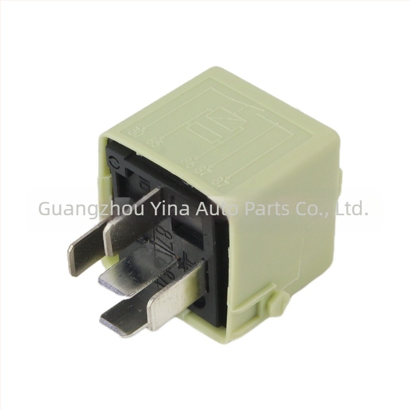 61368373700 Relé pumpa légsugárzó BMW E90 E34