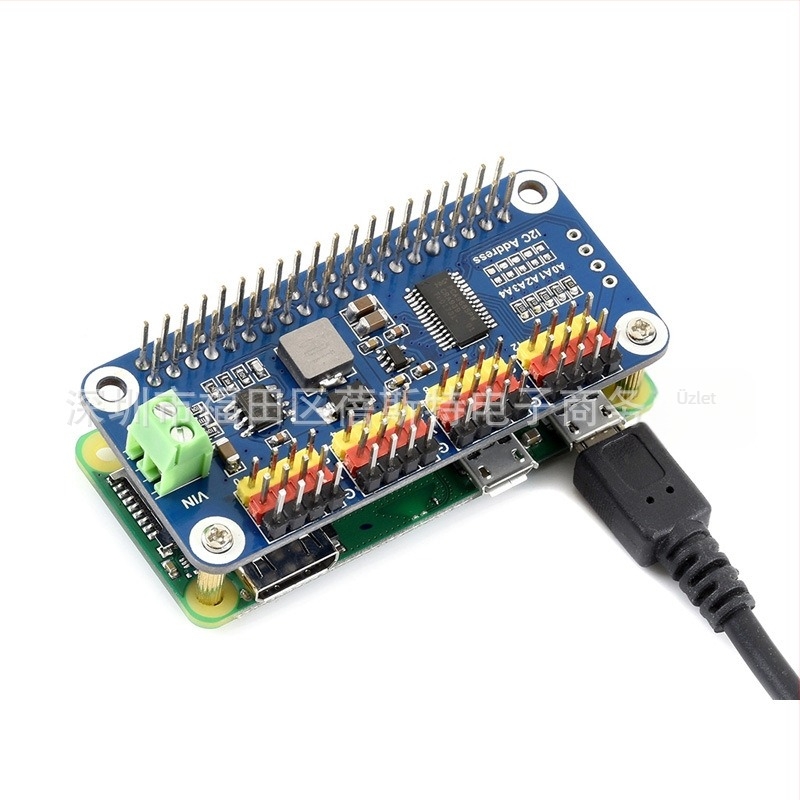 16-csatornás servo meghajtó tábla Raspberry Pi 4B/3B+/Zero W-hoz, PWM meghajtó modul I2C interfésszel