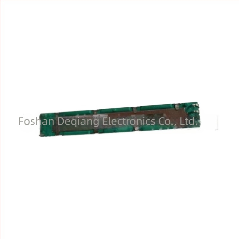 4580GHB50K-15C/1/C8 Pin potenciométer, csúszó fader, 45 mm-es mozgástartomány, középpont, keverő- és erősítőhöz