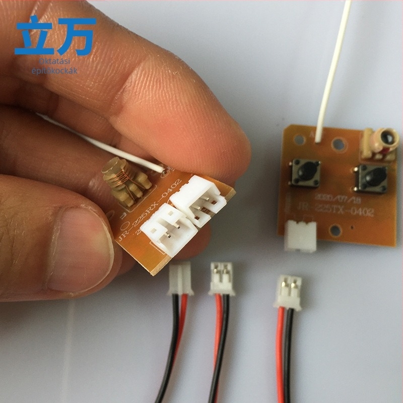 Kétcsatornás távirányító modul terminálpanellel, 27 MHz, játék elektronikai modellek alkatrészei