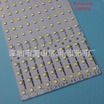 2835 SMD LED csík alumínium alapra szerelve T5/T8 lámpatestekhez, nagy fényerő