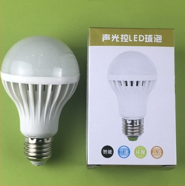 LED mozgásérzékelős izzó, infravörös érzékelővel, hang- és fényvezérlés, E27 foglalat, széles 85-265V tartomány