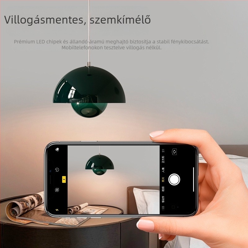 LED rendkívül fényes izzó, háromszínű váltás, E27-es menetes foglalat, átlátszó kis gömb alakú fényforrás, 5W/7W