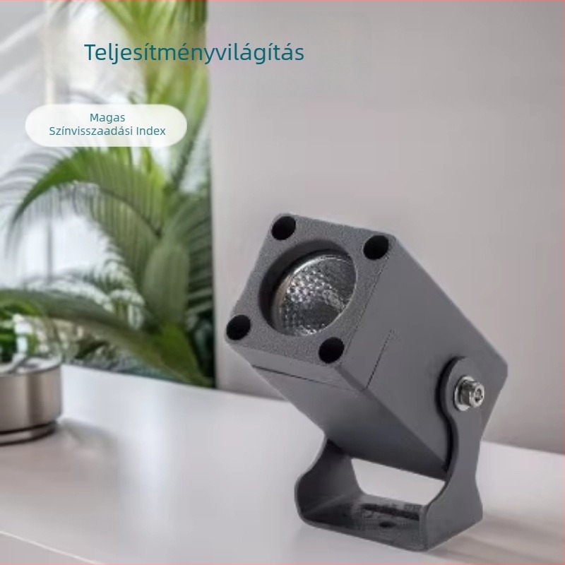 Napelemes kültéri tájvilágítás – LED-reflektor fákhoz és kerthez, vízálló talajra szerelhető lámpa