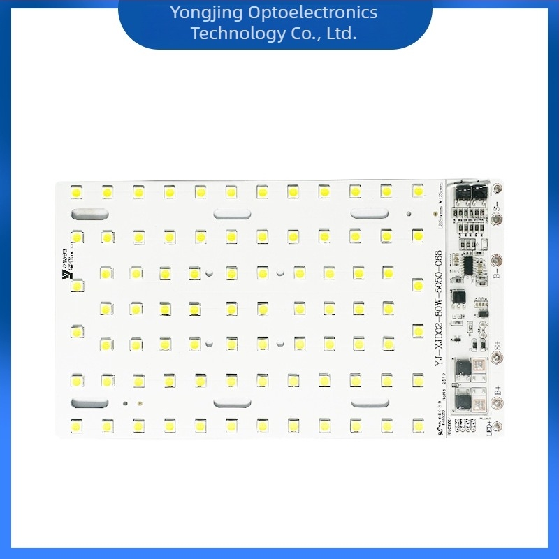 80 LED-et tartalmazó integrált napelemes LED-fényforrás panel