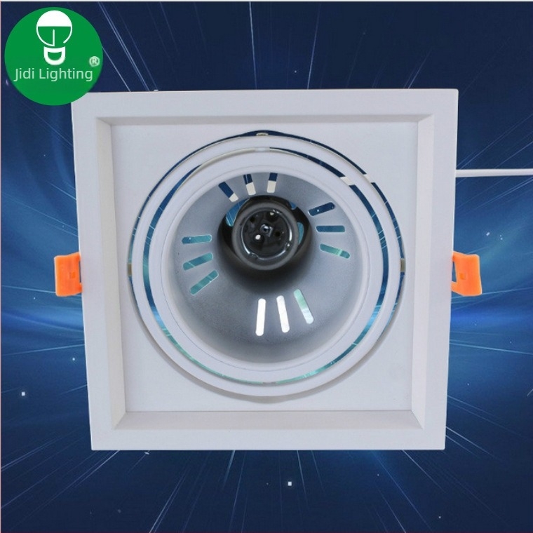 Nagy teljesítményű négyzet alakú LED-downlight fehér házzal és PAR30 lámpatartóval