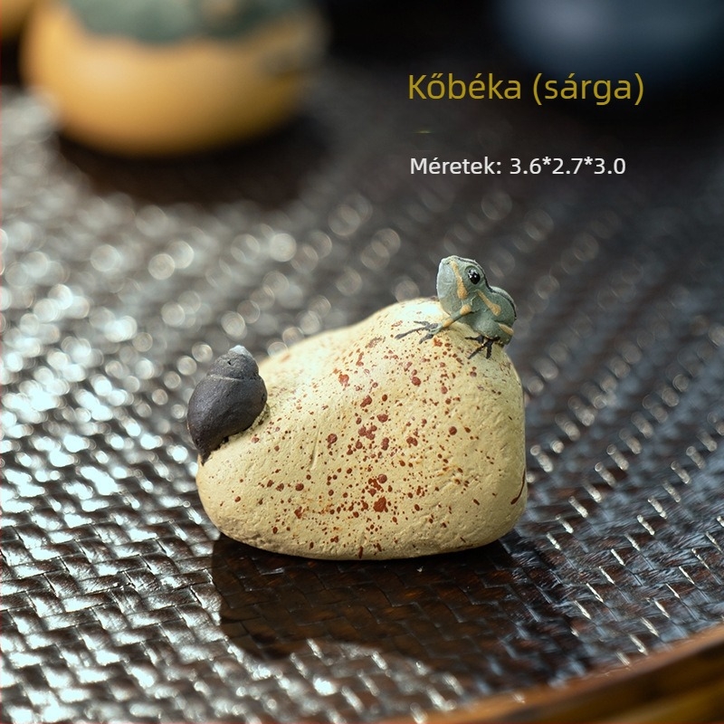 Lila agyagból készült tea-pet vízpermettel, kreatív mini tea-pet, tea-játék és tea asztali dekoráció