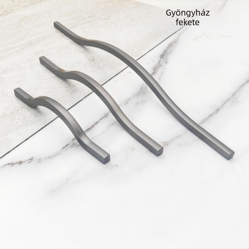 Arany gardróbajtó fogantyú, modern minimalista stílus, visszafogott luxus, bútorhardver, skandináv dizájn, rögzítés egyetlen lyukon
