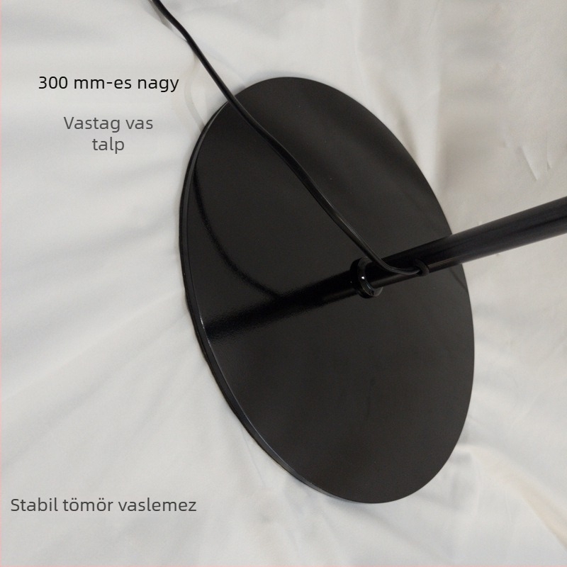 Rozsdamentes acélból készült fekete állólámpa, minimalist design a nappaliba, állítható magasság, ideális hálószobához és a kanapéhoz