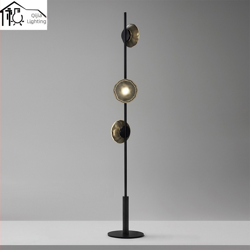 LD-019 háromfejű állólámpa, vas test, LED, 220V – modern nappali dekor