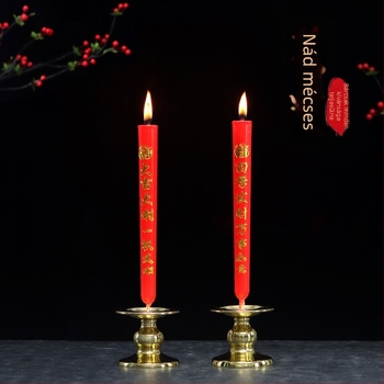 Piros nádszálas gyertya templomi felajánláshoz és Buddha-imádatához, aranyozott díszítéssel, otthoni használatra