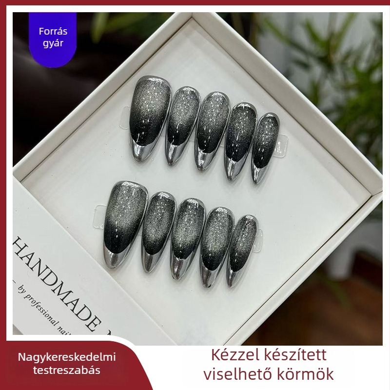 Mandula alakú francia körmök fekete macskaszeme effektussal, kézzel készített, viselhető, gyengéd fehérítés, levehető