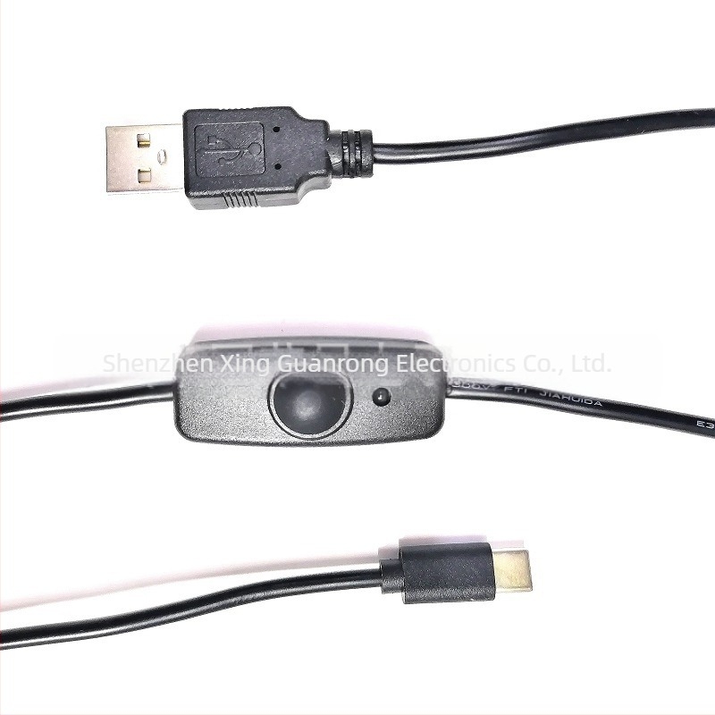 Raspberry Pi 4B tápegység kapcsolóval és USB‑A– USB‑C adapterkábellel LED-es jelzőfénnyel