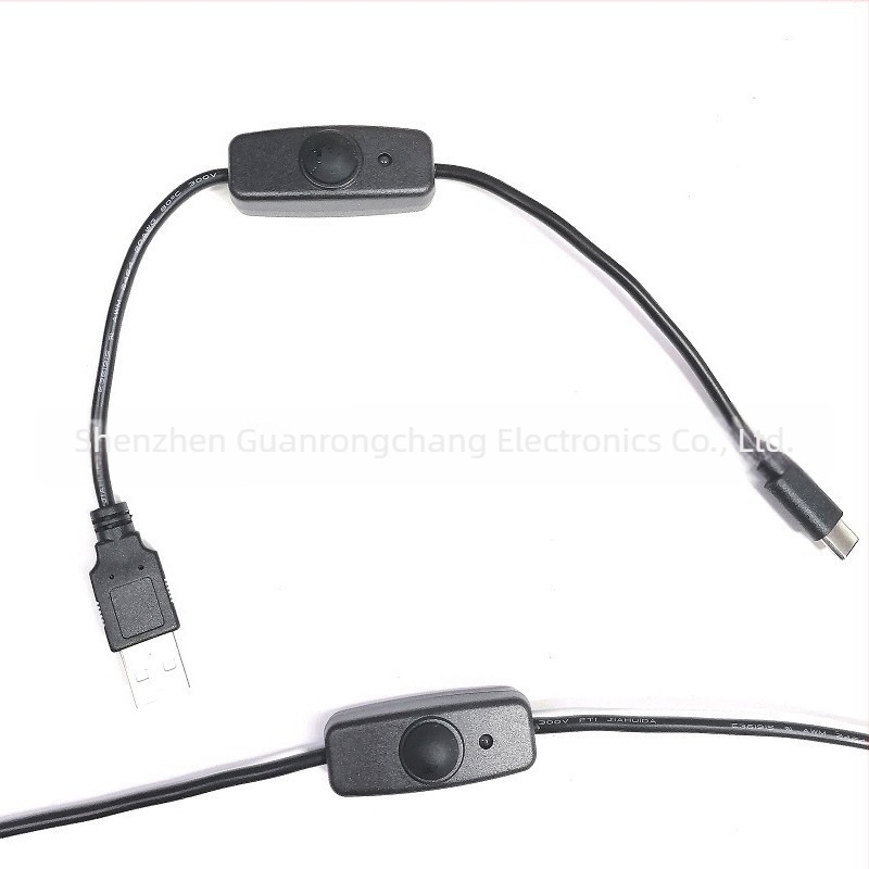 Raspberry Pi 4B tápegység kapcsolóval és USB‑A– USB‑C adapterkábellel LED-es jelzőfénnyel