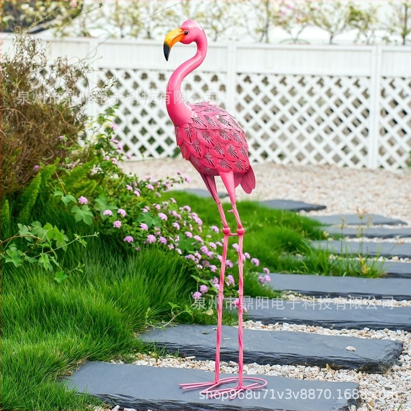 Imitált fém flamingó díszfigura kültéri kertekhez és udvarokhoz, vasból készült művészi dekoráció esküvőkhöz és rendezvényfotózáshoz