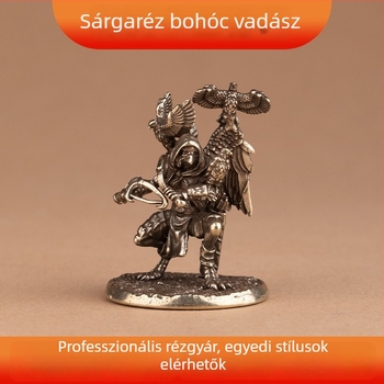 Sárgarézből készült asztali dísz – bohóc-vadász, kreatív dizájn