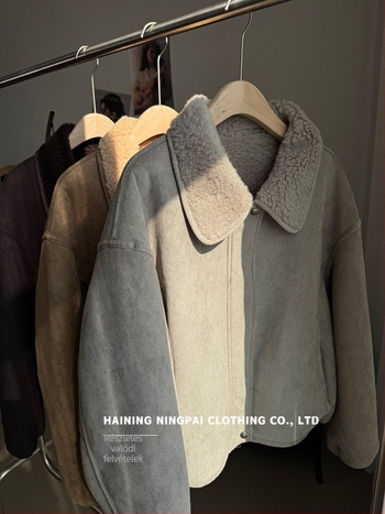Női reverszibilis kabát juhbőrrel és shearling szőrrel – 100% gyapjú