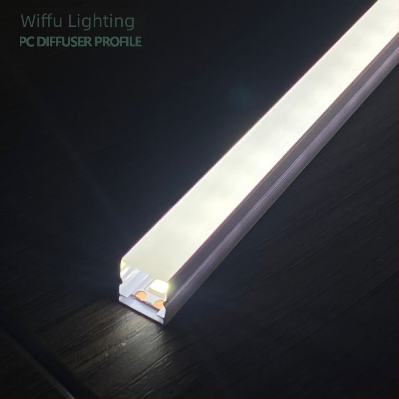 Beépített U‑alakú lineáris LED lámpaernyő, két színű integrált extrudált műanyag difuzor, tejfehér