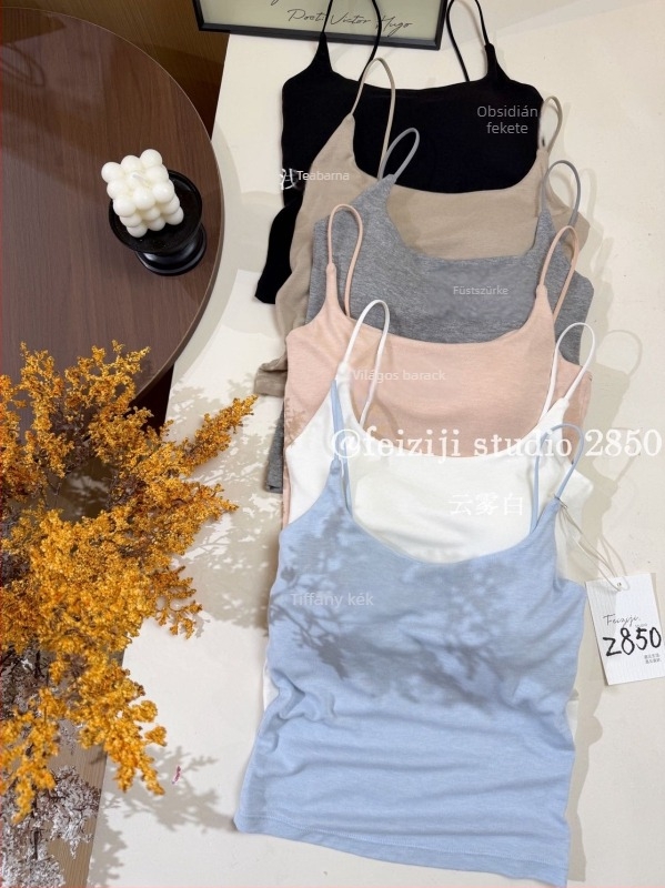 2850 Off-Shoulder felső, egyszínű, vékony pántokkal és mély hátsó résszel, több színben