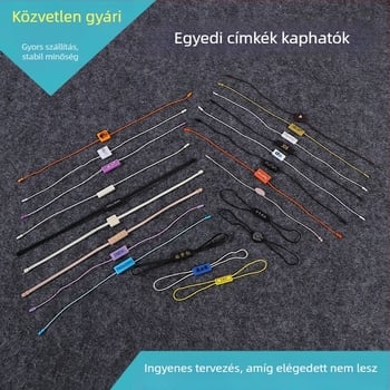 Négyszögletes műanyag univerzális címke poliészter címkekötéllel ruházati kiegészítőkhöz