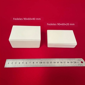 Laboratóriumi használatra tervezett korund csónak, 99% alumínium-oxid, téglalap alakú, fedéllel, méretek 90×60×40 mm