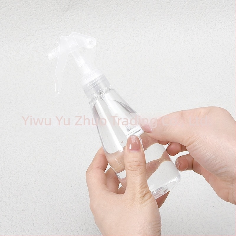 Műanyag 200 ml ferde vállú egér alakú permetező üveg tisztításhoz, fertőtlenítéshez, víz a stylinghez, szépségápoláshoz és hajápoláshoz, kert öntözéséhez